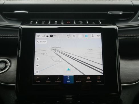 Used 2022 Jeep Grand Cherokee Overland image 25