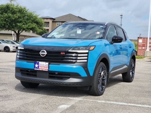 New 2026 Nissan Kicks SR w/ SR Premium Package FWD image 2