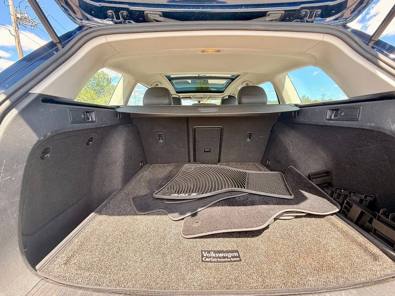 Used 2015 Volkswagen Golf SEL FWD image 28