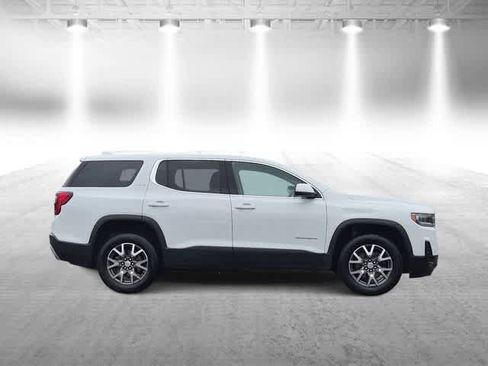 Used 2023 GMC Acadia SLE FWD image 9