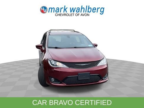 Used 2019 Chrysler Pacifica Touring Plus w/ S Appearance Package FWD image 3