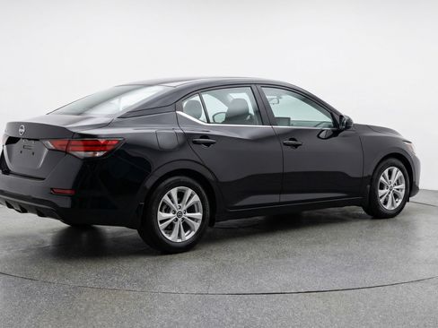 Used 2025 Nissan Sentra S FWD image 9