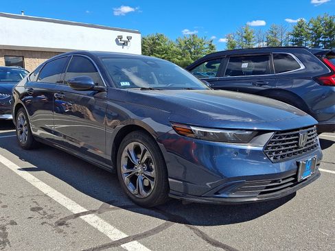Used 2023 Honda Accord EX-L image 2