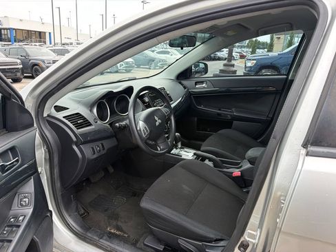 Used 2016 Mitsubishi Lancer ES FWD image 8