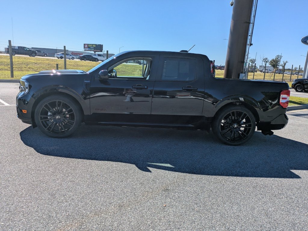 New 2026 Ford Maverick XLT w/ XLT Luxury Package FWD image 8