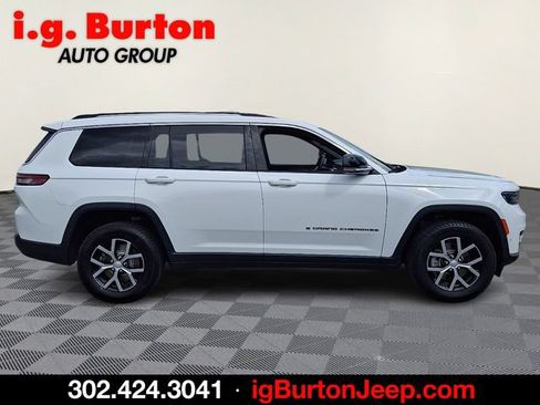 Used 2023 Jeep Grand Cherokee L Limited w/ Luxury Tech Group II AWD/4WD image 7