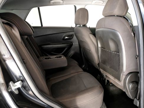 Used 2020 Chevrolet Trax LS w/ Tint and Cruise Package image 33