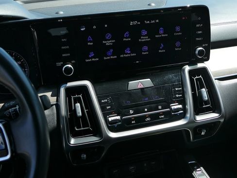 Used 2023 Kia Sorento EX w/ Panoramic Sunroof Package FWD image 19
