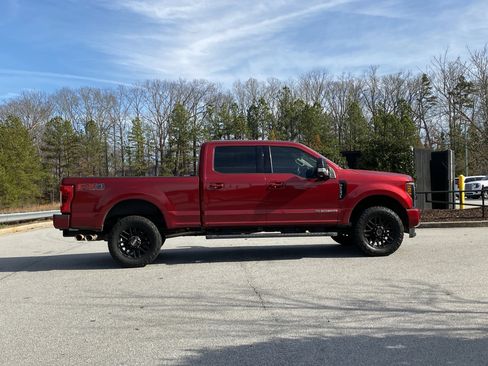 Used 2019 Ford F250 Lariat image 5