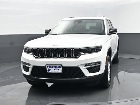 Used 2023 Jeep Grand Cherokee Limited AWD/4WD image 24