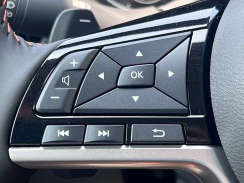 New 2026 Nissan Altima 2.5 SR FWD image 17