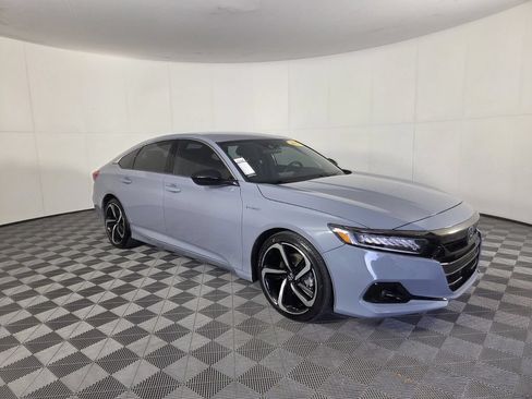 Used 2022 Honda Accord Sport image 2