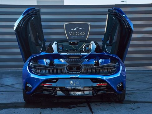 Used 2026 McLaren 750S Spider image 22