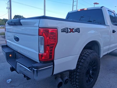 Used 2017 Ford F250 XLT image 4