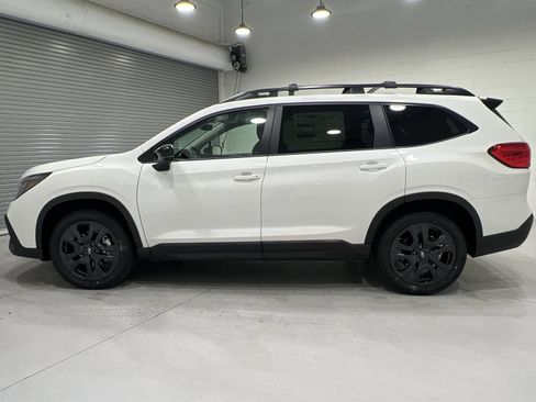 Certified 2025 Subaru Ascent Bronze Edition AWD/4WD image 5