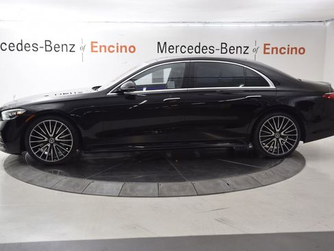 Used 2022 Mercedes-Benz S 500 4MATIC image 3