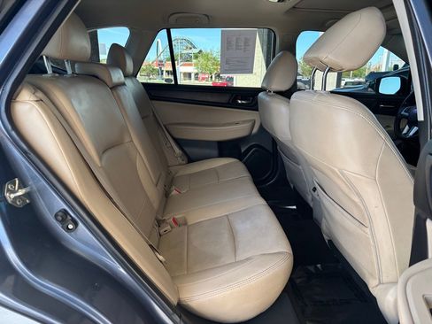 Used 2016 Subaru Outback 2.5i Limited AWD/4WD image 23