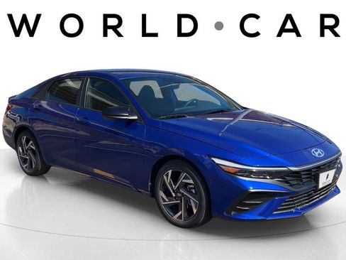 Certified 2025 Hyundai Elantra Sport image 1