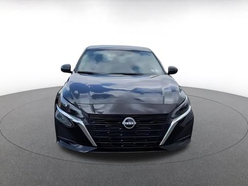 Used 2025 Nissan Altima 2.5 SV FWD image 5