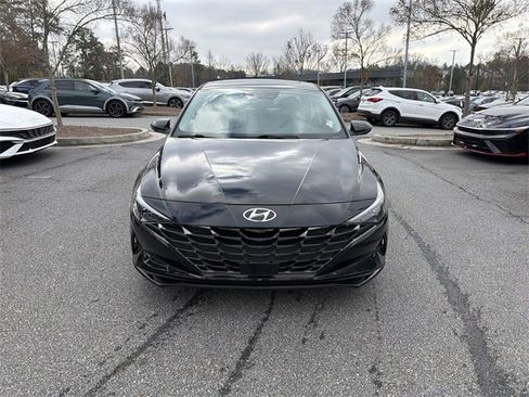 Certified 2022 Hyundai Elantra Limited image 2