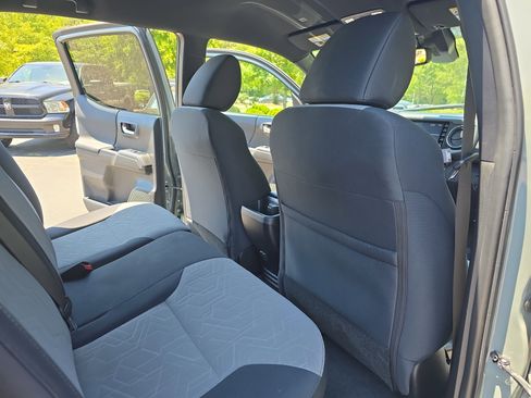 Used 2023 Toyota Tacoma TRD Sport w/ Technology Package AWD/4WD image 11