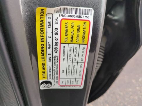 Used 2017 Ford Escape SE image 35