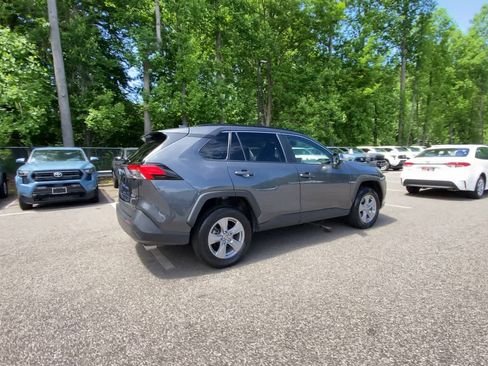 Used 2025 Toyota RAV4 XLE AWD/4WD image 9