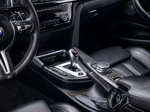 Used 2018 BMW M4 Convertible RWD image 12