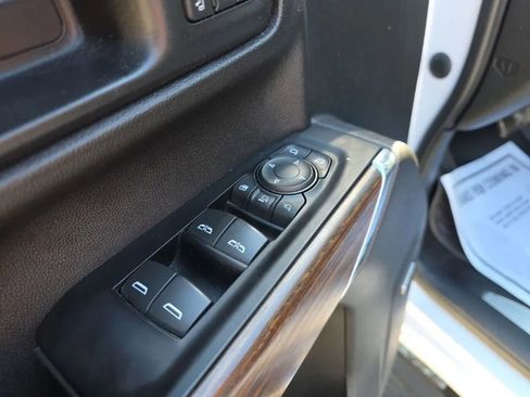 Used 2020 Chevrolet Silverado 2500 High Country w/ Technology Package AWD/4WD image 14