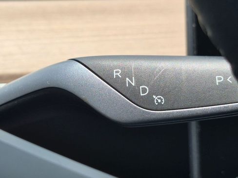 Used 2025 Tesla Model Y Long Range AWD/4WD image 10