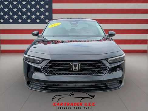 Used 2023 Honda Accord EX image 9