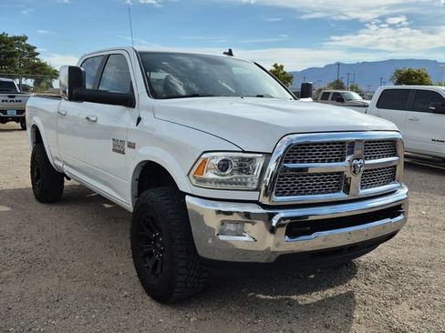 Used 2018 RAM 2500 Laramie w/ Convenience Group AWD/4WD image 4