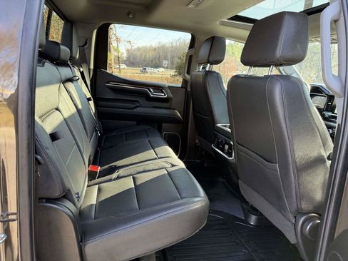 Used 2023 GMC Sierra 1500 Elevation w/ Elevation Premium Package AWD/4WD image 14