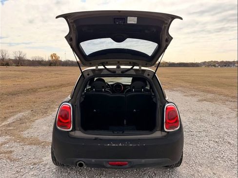 Used 2019 MINI Cooper 2-Door Hardtop image 6