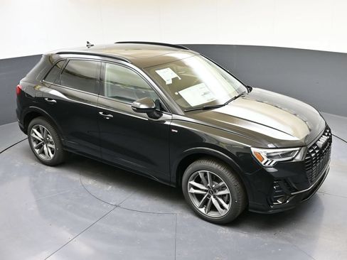 Used 2025 Audi Q3 2.0T Premium w/ Convenience Package AWD/4WD image 51