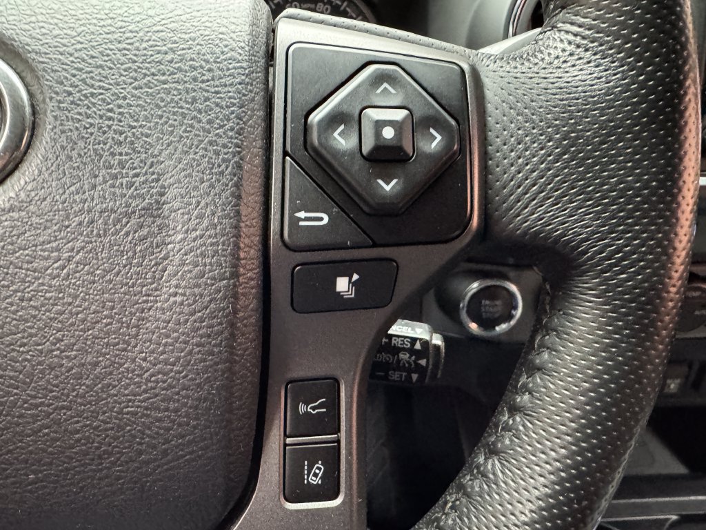 Used 2021 Toyota Tacoma TRD Off-Road AWD/4WD image 16