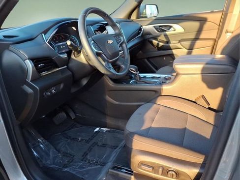 Used 2023 Chevrolet Traverse LT w/ LPO, Floor Liner Package image 10