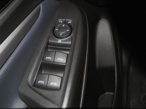 Used 2023 Chevrolet Bolt EUV LT w/ Convenience Package image 24