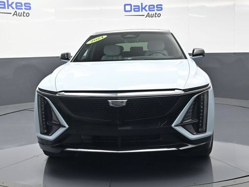 Used 2024 Cadillac Lyriq Sport RWD image 3