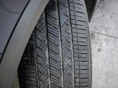 Used 2023 Acura MDX FWD w/ Technology Package image 12