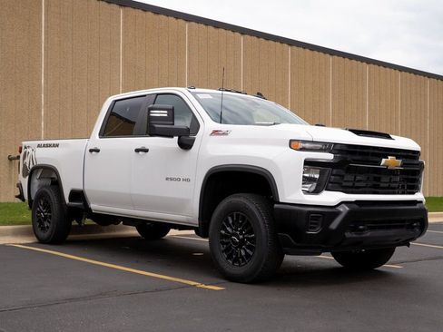 New 2025 Chevrolet Silverado 2500 W/T image 2