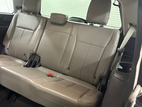 Used 2020 Ford Expedition XLT w/ Equipment Group 202A AWD/4WD image 32