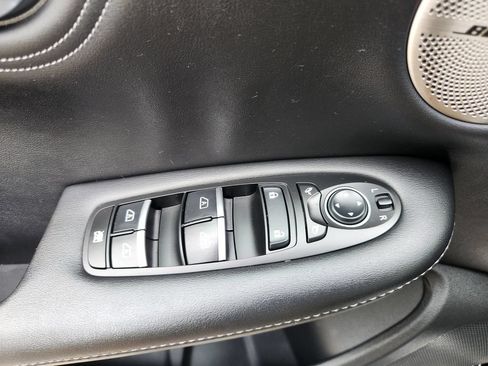 Used 2025 INFINITI QX55 Sensory AWD/4WD image 17