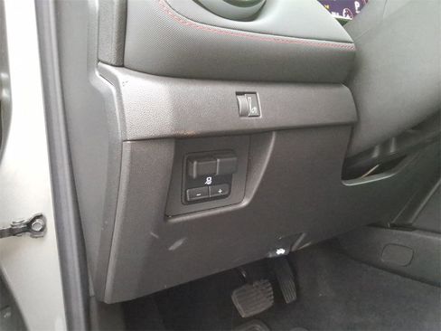 Certified 2024 Chevrolet Colorado Z71 w/ Z71 Convenience Package 2 image 36