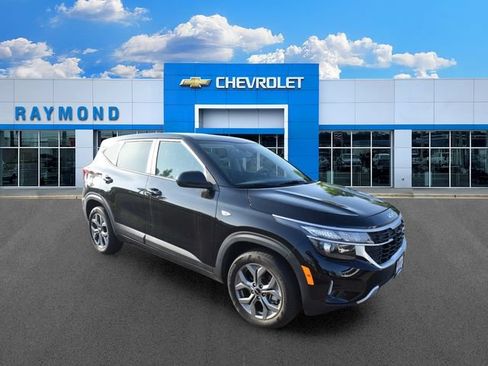 Used 2024 Kia Seltos LX AWD/4WD image 10