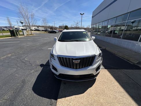 Used 2022 Cadillac XT5 Premium Luxury w/ Platinum Package AWD/4WD image 8