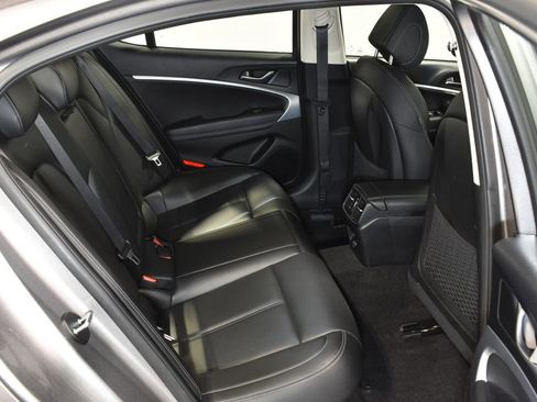 Used 2023 Genesis G70 2.0T image 28