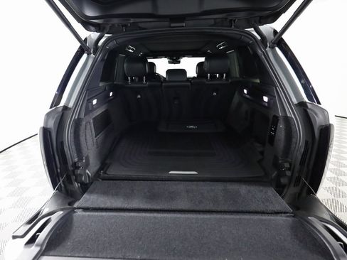 Used 2023 Land Rover Range Rover SE image 7