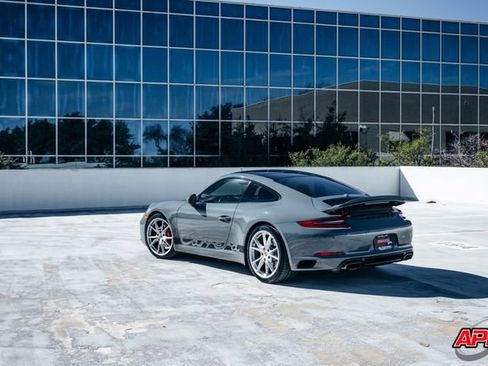 Used 2017 Porsche 911 Carrera image 21