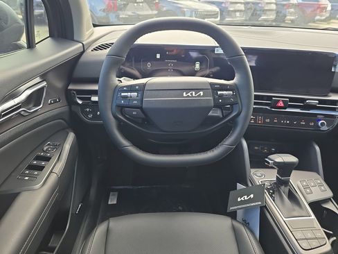 New 2026 Kia Sportage SX FWD image 14